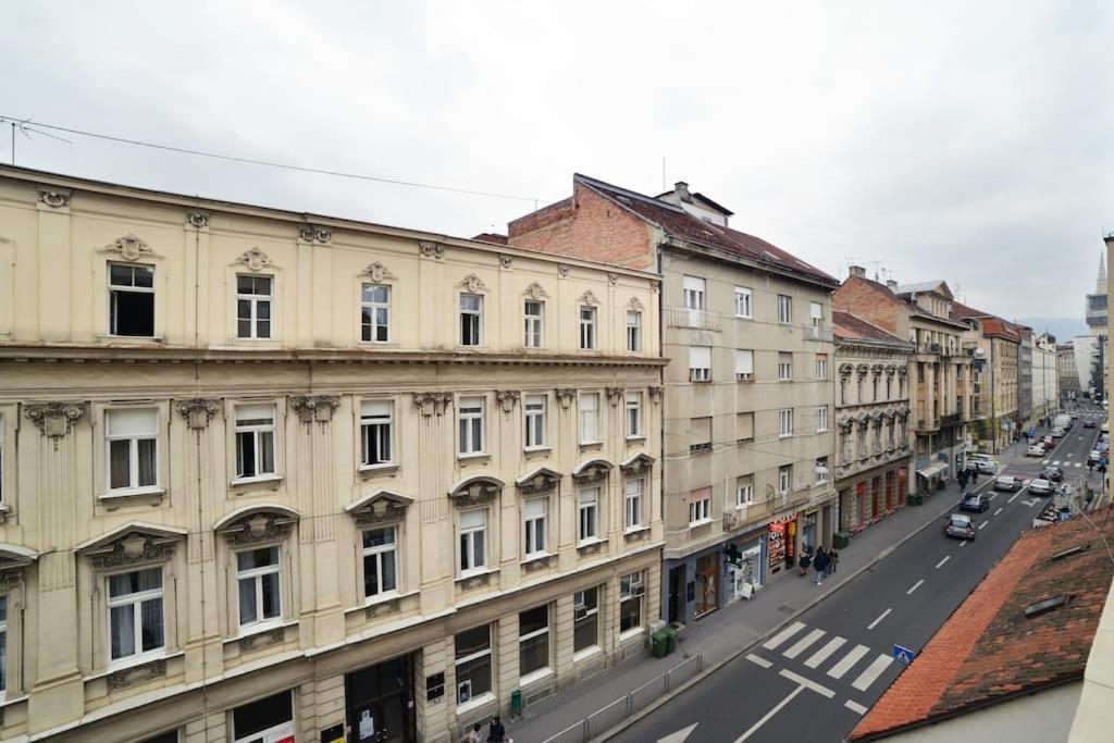 True Zagreb Centrally Located & Spacious Apartment Zewnętrze zdjęcie